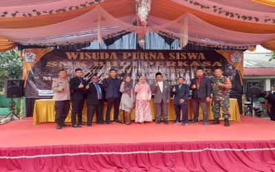 WISUDA SMK BUDI PERKASA